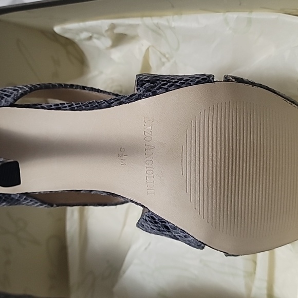 Snake pattern Heels - Picture 3 of 3